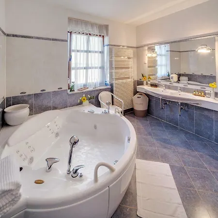 Luxury Boutique Vulin 5* プーラ